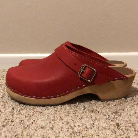 MIA red Alma clog. Worn once. - Picture 4 of 5